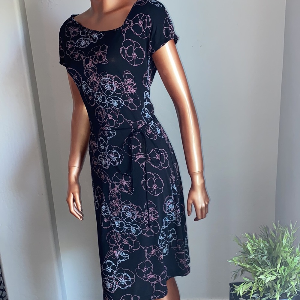 Parallel Studio Dress - Picture 2 of 9